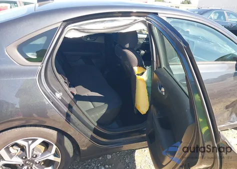 2019 Kia Forte Fe/Lx/Lxs z USA, uszkodzony, nr VIN 3KPF24AD9KE112903